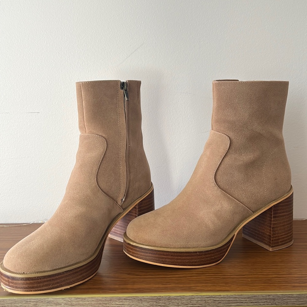 Amazing Lace Tan Booties